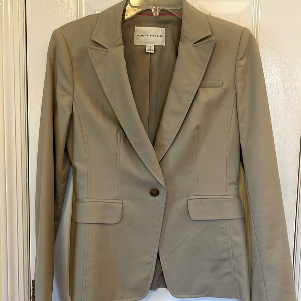 Women’s Blazer-suit jacket. Banana Republic